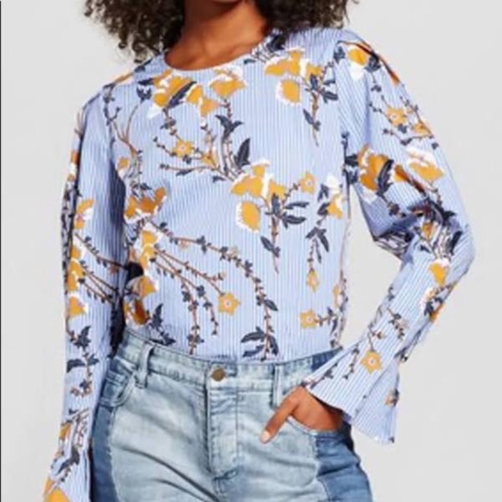 Who What Wear Pinstripe Ruffle Sleeve Blouse szL